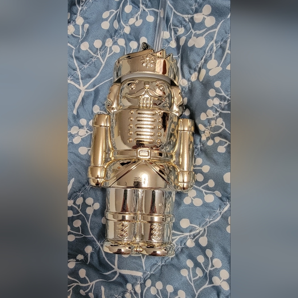 Peppermint And Pine Gold Nutcracker Sipper Cup